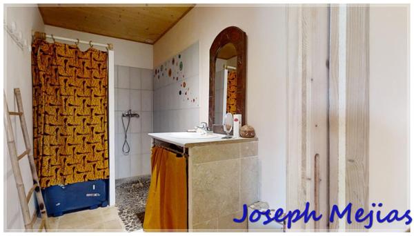 Saint-Étienne-de-Serre (07190) Saint Etienne de Serres, Maison bioclimatique 144 m², 4 chambres, terrain 700 m²