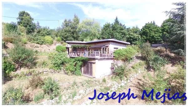 Saint-Étienne-de-Serre (07190) Saint Etienne de Serres, Maison bioclimatique 144 m², 4 chambres, terrain 700 m²