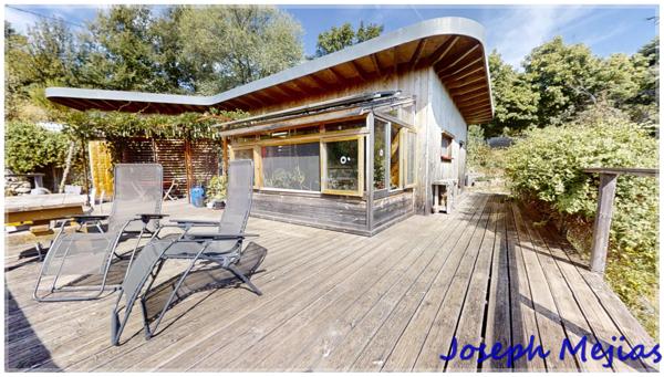 Saint-Étienne-de-Serre (07190) Saint Etienne de Serres, Maison bioclimatique 144 m², 4 chambres, terrain 700 m²