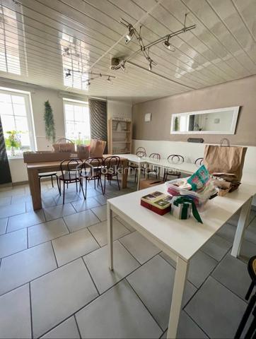 Local d activites de 226 m²