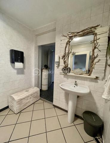 Local d activites de 226 m²