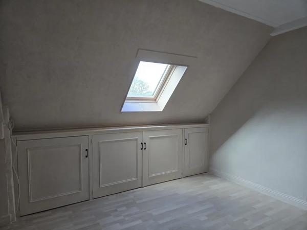 Maison 5 chambres et un bureau centre bourg