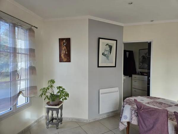 Maison 5 chambres et un bureau centre bourg
