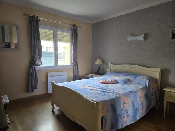 Maison 5 chambres et un bureau centre bourg