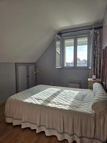 Maison 5 chambres et un bureau centre bourg