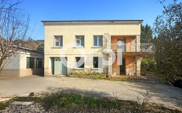 Maison à vendre    4 pièces •  Ruoms