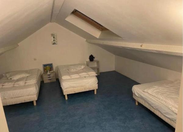 Maison à vendre 15 pièces avec 2 dépendances
