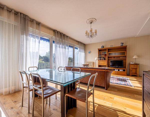 Appartement 92m², 3 chambres, balcons, stationnement