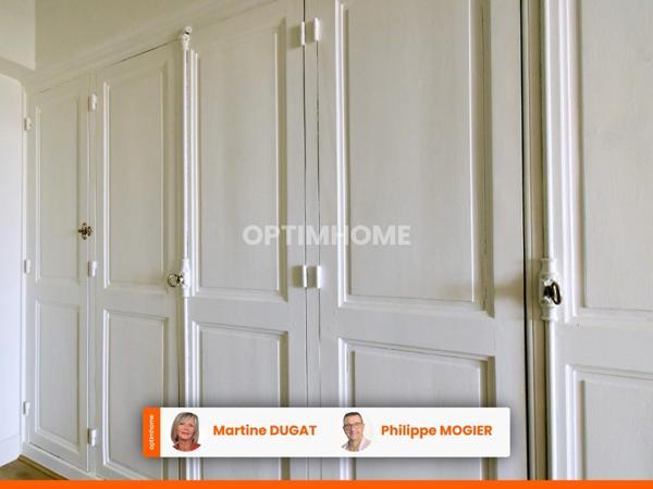 Magnifique appartement de 97 m² avec ascenseur, au 5ème étage d'un ancien hôtel de luxe avec gardien, triangle d'or à VICHY