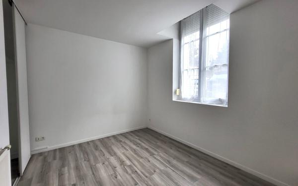 Appartement à vendre    3 pièces • 61 m2 Compiègne