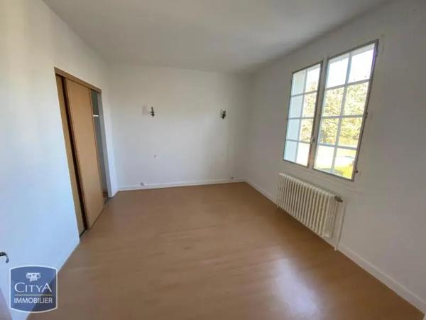 Maison à louer 4 pièces 90m² Saint-Gervais-la-Forêt (41350)