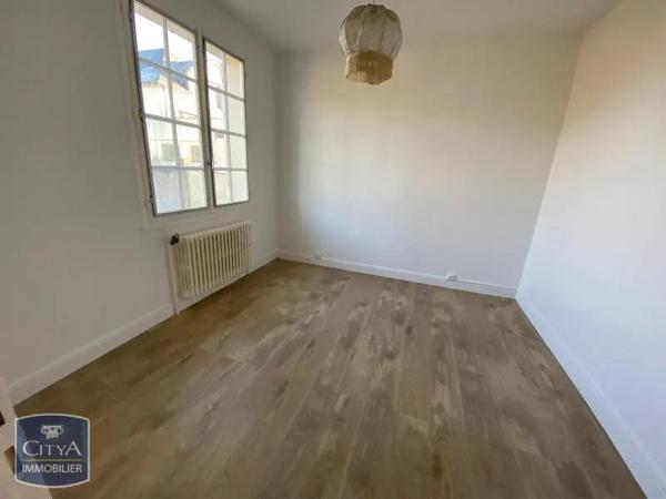 Maison à louer 4 pièces 90m² Saint-Gervais-la-Forêt (41350)
