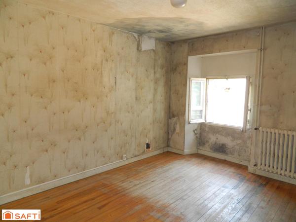 Appartement T2 au second étage d'un immeuble du centre ville