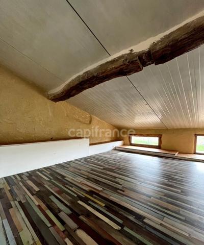 Domaine à vendre avec vue exceptionnelle à 360°, composé d'une bergerie réhabilitée, puis d'une grange et d'un kiosque à restaurer, sur 2,9 ha de terrain à LECTOURE (32)