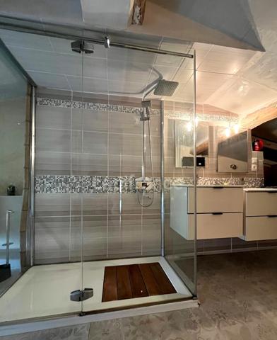 Domaine à vendre avec vue exceptionnelle à 360°, composé d'une bergerie réhabilitée, puis d'une grange et d'un kiosque à restaurer, sur 2,9 ha de terrain à LECTOURE (32)