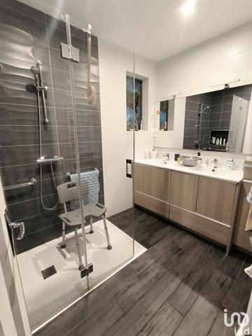 Maison 5 pièces de 102 m² à Montournais (85700)