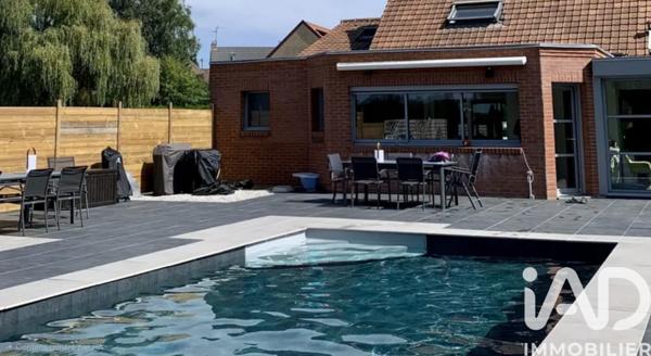 Maison à vendre 9 pièces 187 m² Saint-Amand-les-Eaux