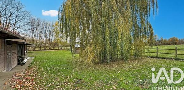 Maison à vendre 9 pièces 187 m² Saint-Amand-les-Eaux