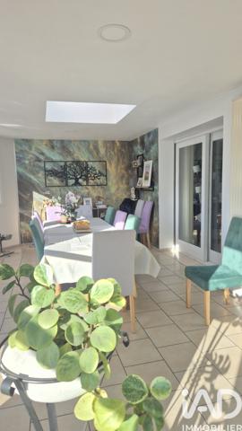 Maison à vendre 9 pièces 187 m² Saint-Amand-les-Eaux