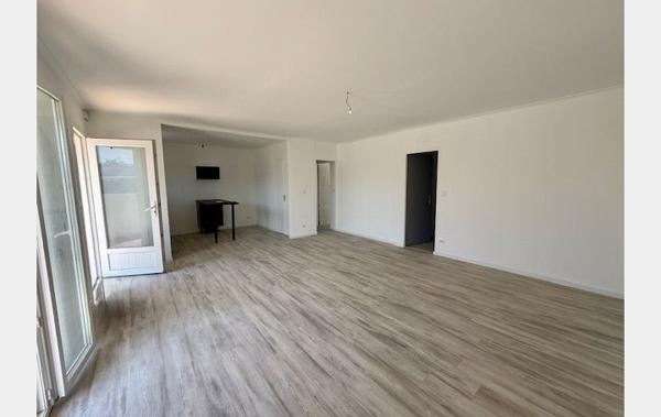 Vente Villa De plain pieds rénové(e) Lunel   