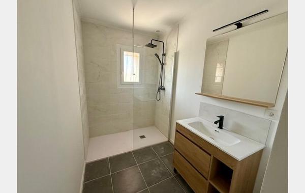 Vente Villa De plain pieds rénové(e) Lunel   