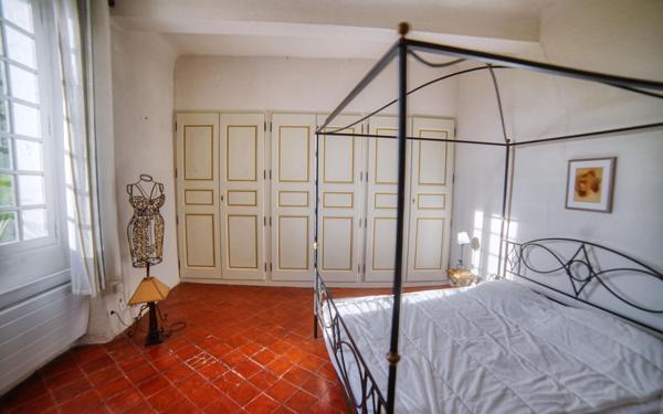 Maison à vendre    5 pièces • 130 m2 La Bastidonne