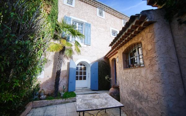 Maison à vendre    5 pièces • 130 m2 La Bastidonne