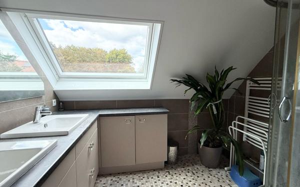 Maison à vendre    8 pièces • 200 m2 Le Plessis-Trévise