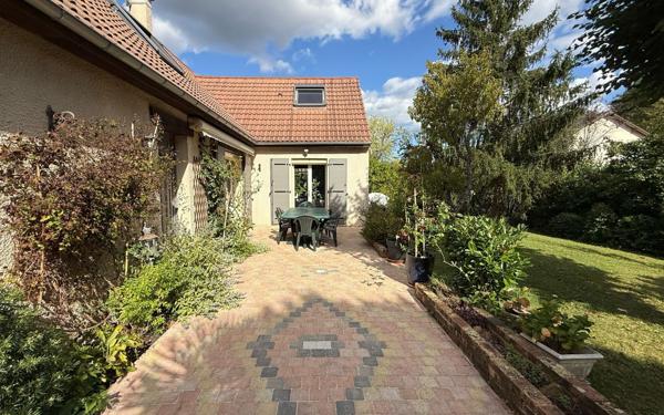 Maison à vendre    8 pièces • 200 m2 Le Plessis-Trévise