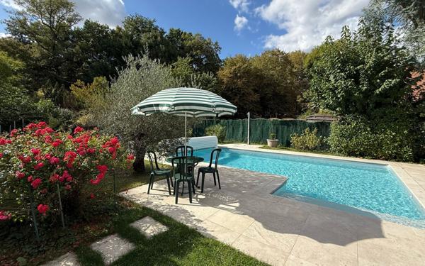 Maison à vendre    8 pièces • 200 m2 Le Plessis-Trévise