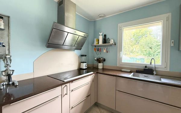 Maison à vendre    8 pièces • 200 m2 Le Plessis-Trévise