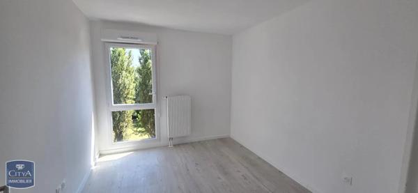 Appartement à louer 3 pièces 64.1m² Valenciennes (59300)