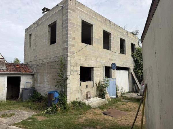 Vente                                                      Maison
                        
                     3 pièces                      80 m2                     à Villers-Cotterêts