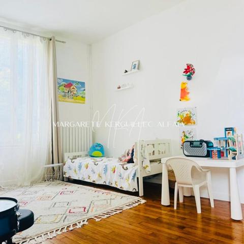 Maison ancienne pleine de charme à deux pas du centre-ville d’Argenteuil