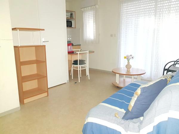 T2 MEUBLÉ AVEC BALCON ET PARKING