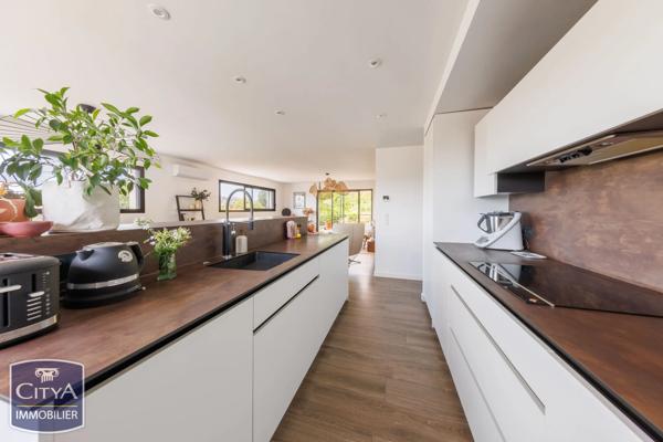 Maison à vendre 5 pièces 140m² Veyre-Monton (63960)