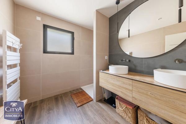 Maison à vendre 5 pièces 140m² Veyre-Monton (63960)