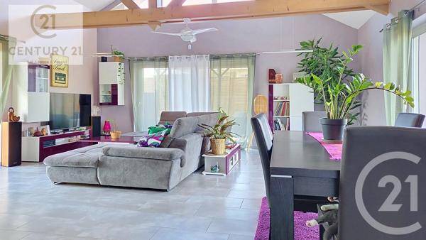 Maison à vendre  7 pièces - 165,80 m 2   NEUVELLE LES CROMARY  - 70