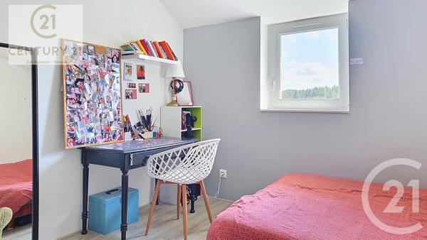 Maison à vendre  7 pièces - 165,80 m 2   NEUVELLE LES CROMARY  - 70
