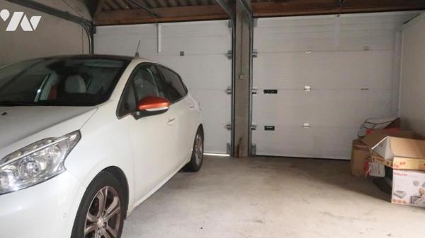 POUZAUGES, VASTE MAISON FAMILIALE SEMI PLAIN-PIED, AU CALME AVEC ACCÈS IMMÉDIAT A TOUTES COMMODITÉS.