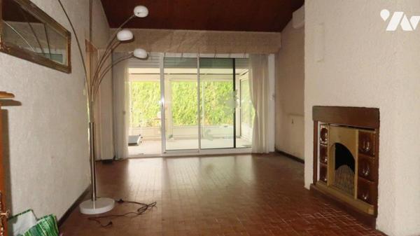 POUZAUGES, VASTE MAISON FAMILIALE SEMI PLAIN-PIED, AU CALME AVEC ACCÈS IMMÉDIAT A TOUTES COMMODITÉS.