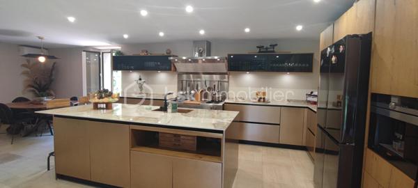 Maison en pierre de 180 m²