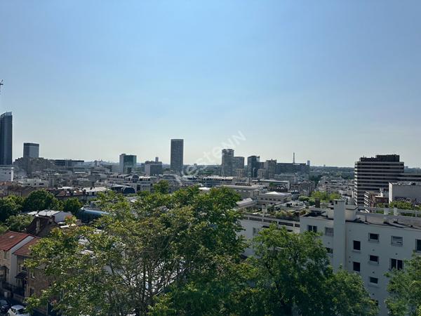 PUTEAUX: :  DUPLEX 4P 3 chambres - dernier étage et vue panoramique sur Paris