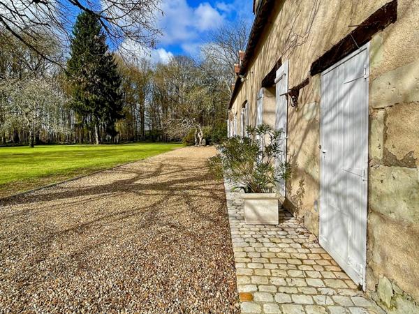 Demeure d'exception de 6 chambres et 385 m² sur un terrain de 1,6 ha