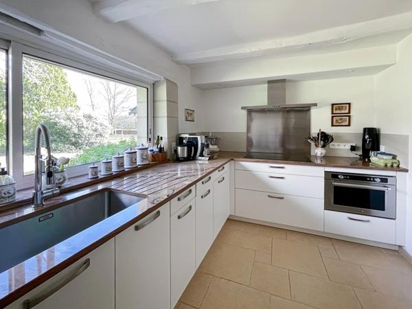 Demeure d'exception de 6 chambres et 385 m² sur un terrain de 1,6 ha