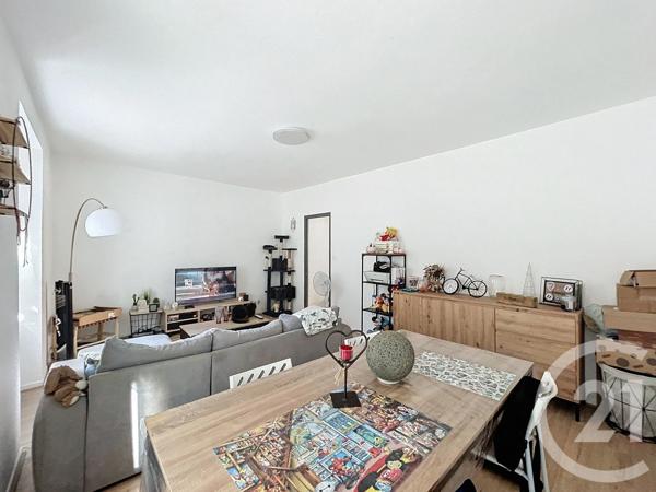 Appartement F3 à vendre  3 pièces - 65,04 m 2   COUTHENANS  - 70