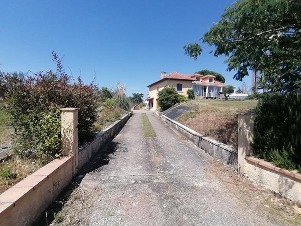 Carmaux, maison de type 8 de 189 m²