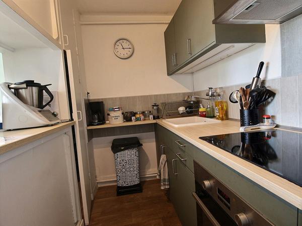 Appartement T2 bis avec balcon parking au pied de la résidence