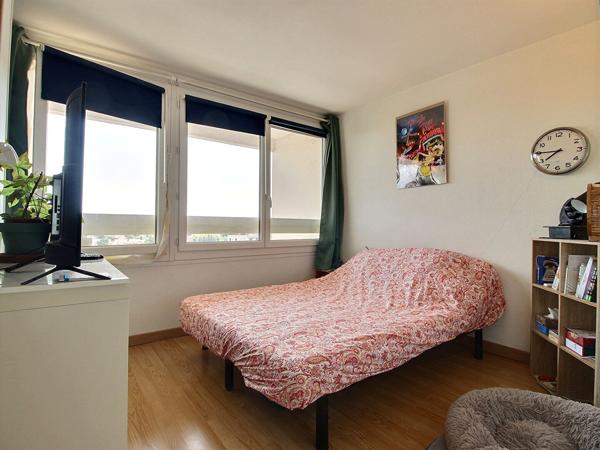 Appartement T2 bis avec balcon parking au pied de la résidence