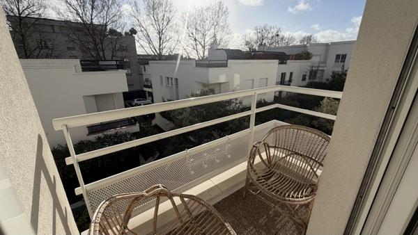 Appartement Suresnes 2 pièce(s) 28 m2